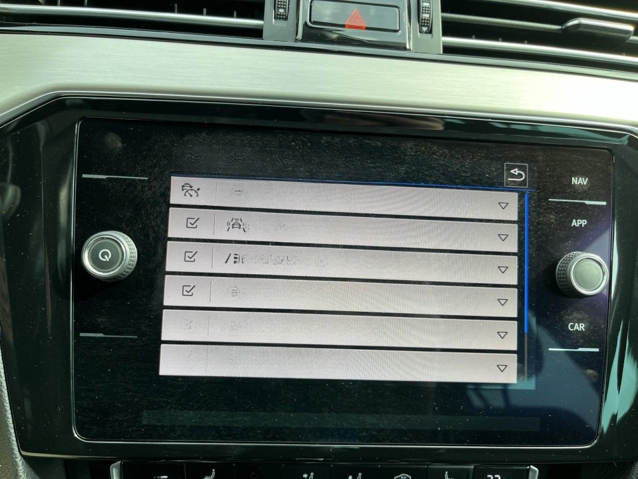 Volkswagen Passat Variant 2,0 l TDI DSG Business (IQLight+N foto 22