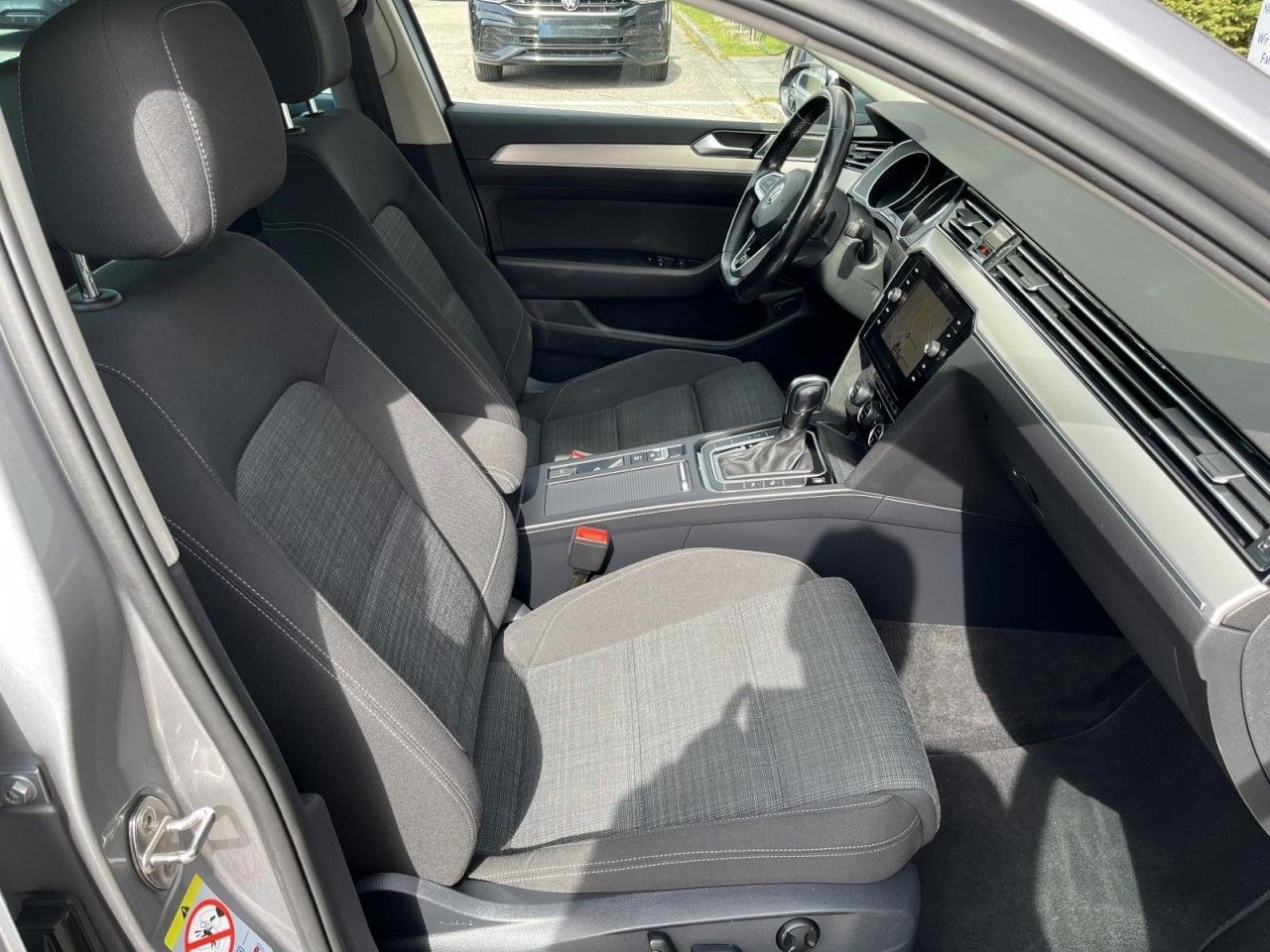 Volkswagen Passat Variant 2,0 l TDI DSG Business (IQLight+N foto 9