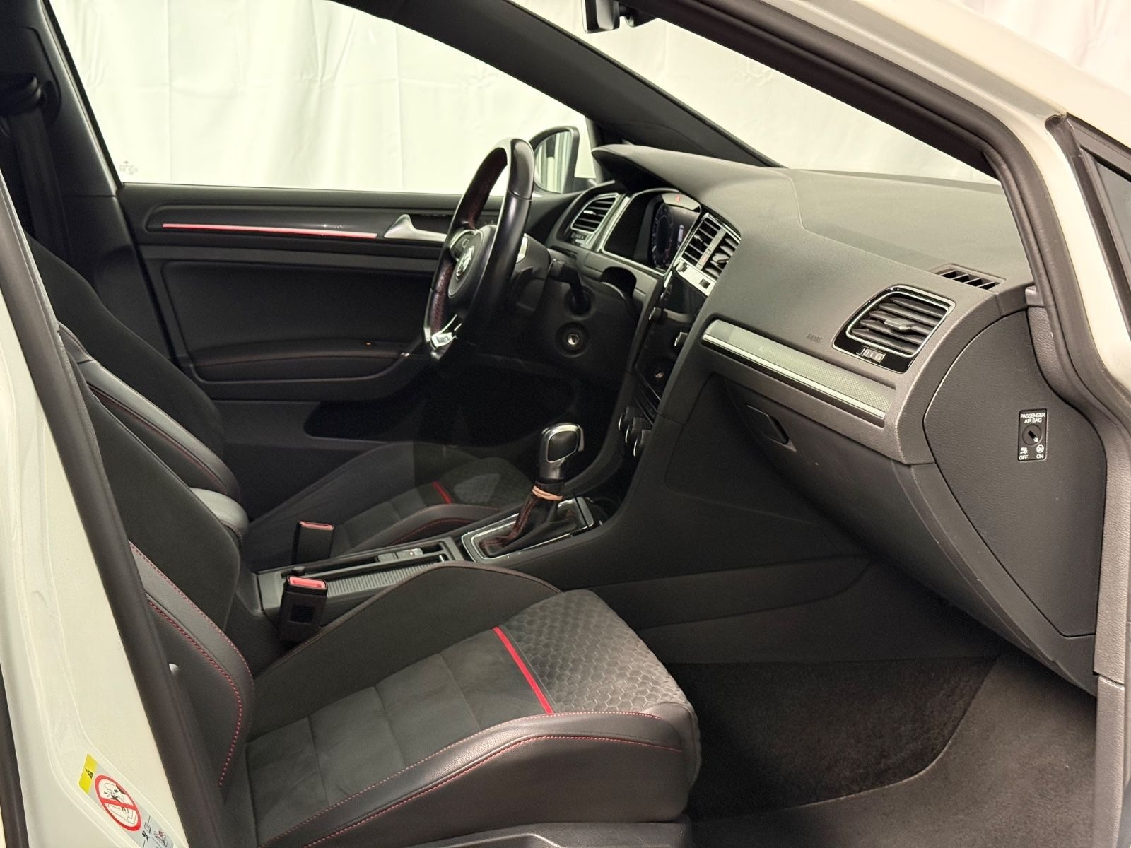 Volkswagen Golf VII Lim. GTI Performance/PURE-WHITE/ACC/LED foto 15