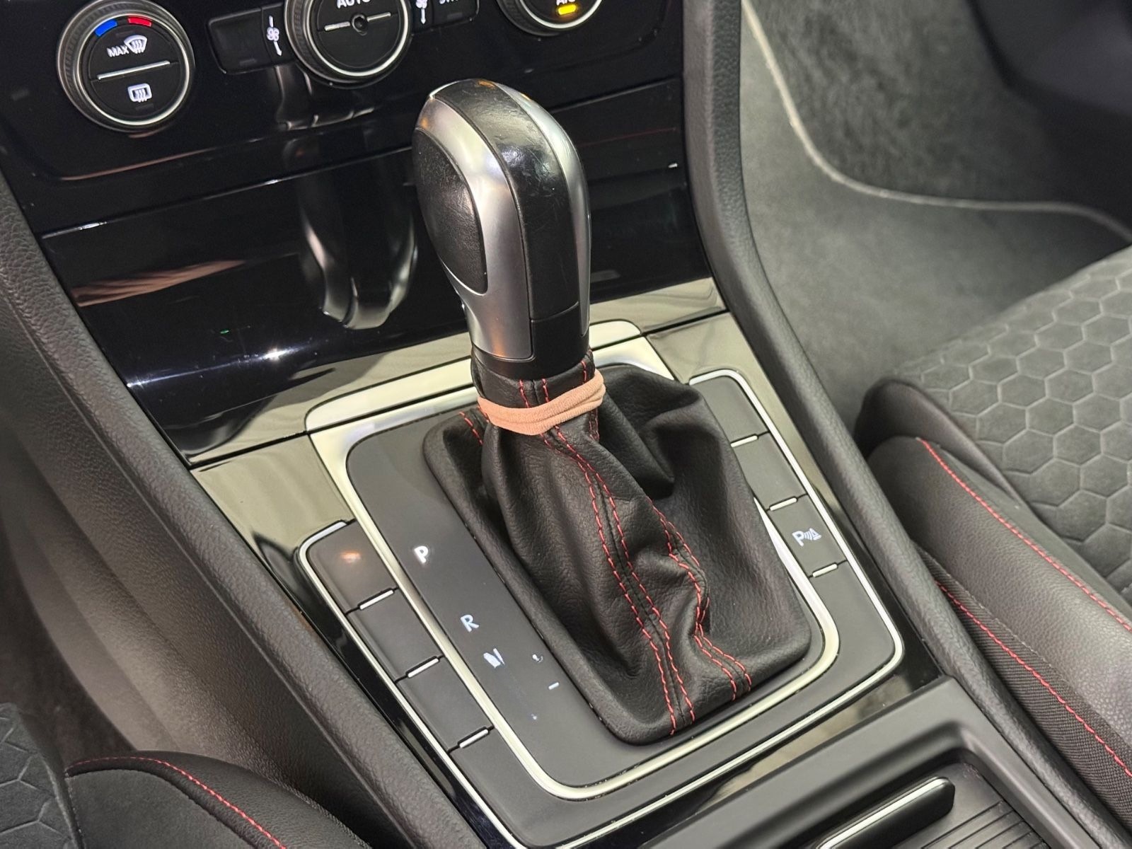 Volkswagen Golf VII Lim. GTI Performance/PURE-WHITE/ACC/LED foto 22
