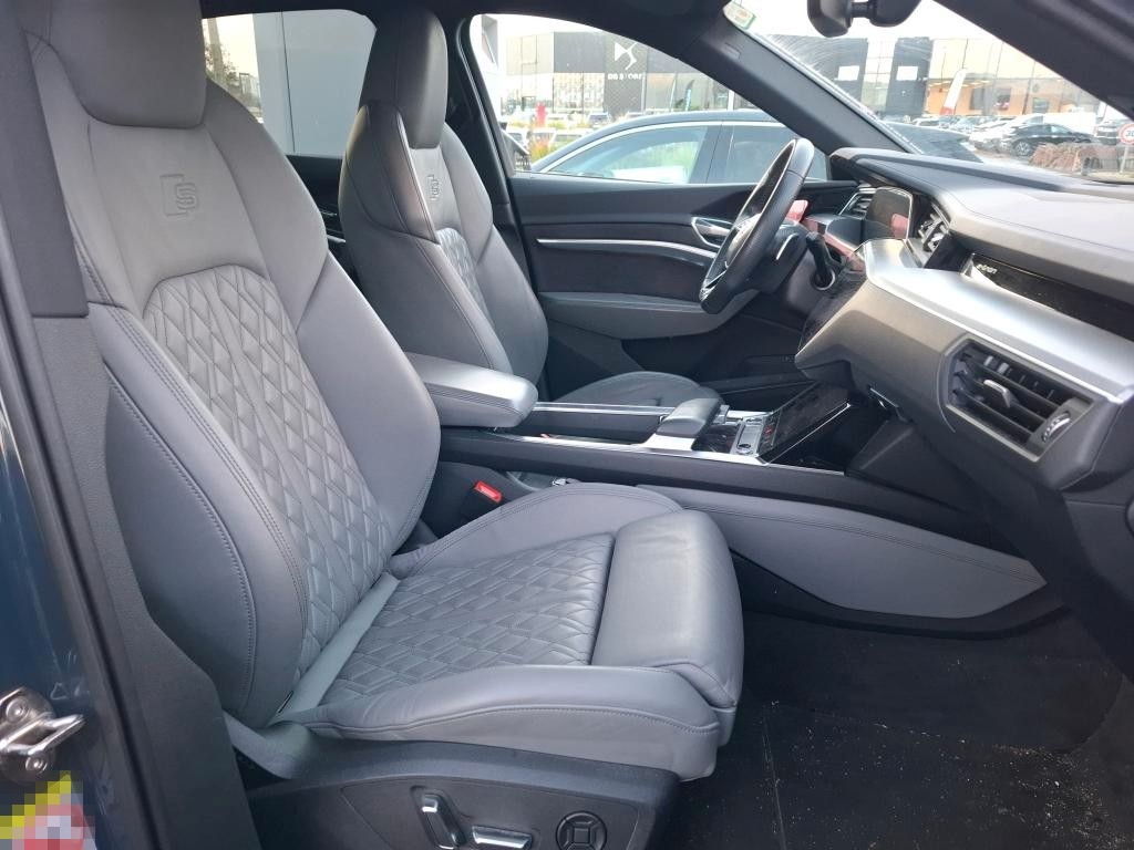 Audi Q8 Sportback e-tron 55 quattro S line Matrix AHK foto 5