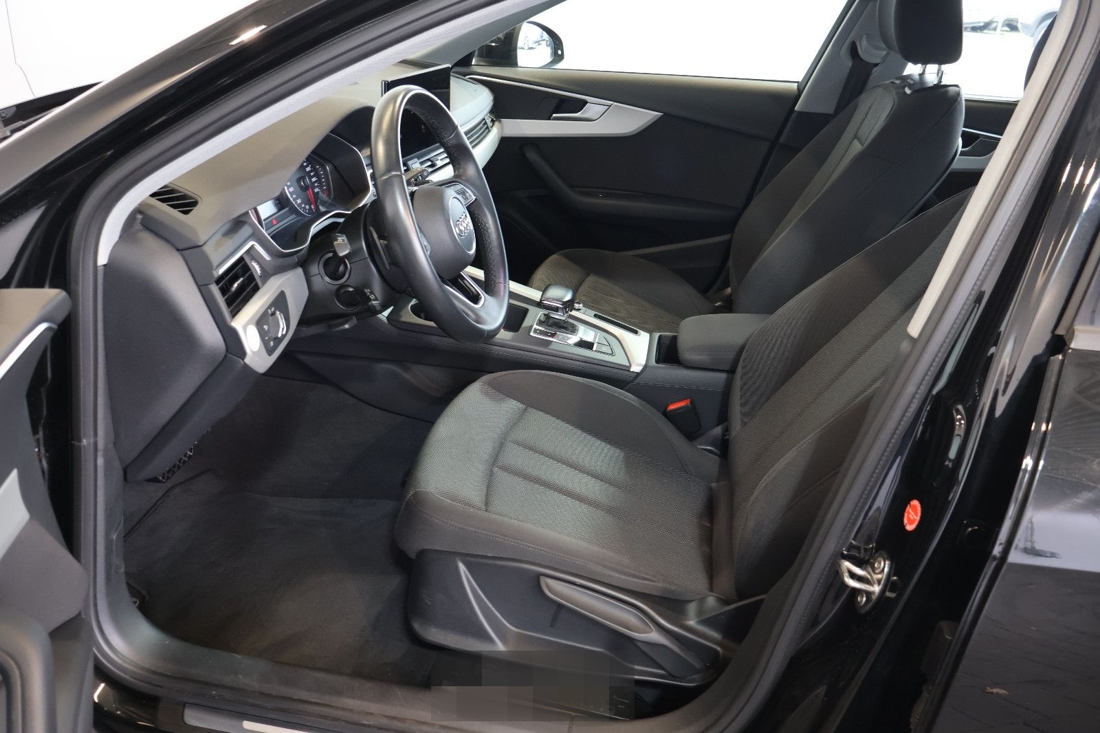 Audi A4 Avant 35 TDI PRE SENSE+NAVI+LED+PDC+ALU foto 9