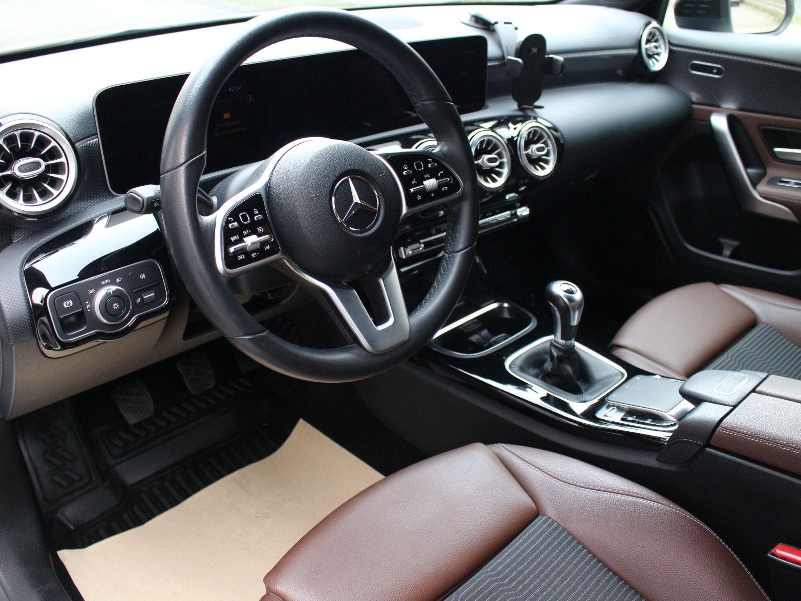 Mercedes-Benz A 200 Progressive Kamera LED Navi RS SHZ Tempoma foto 8
