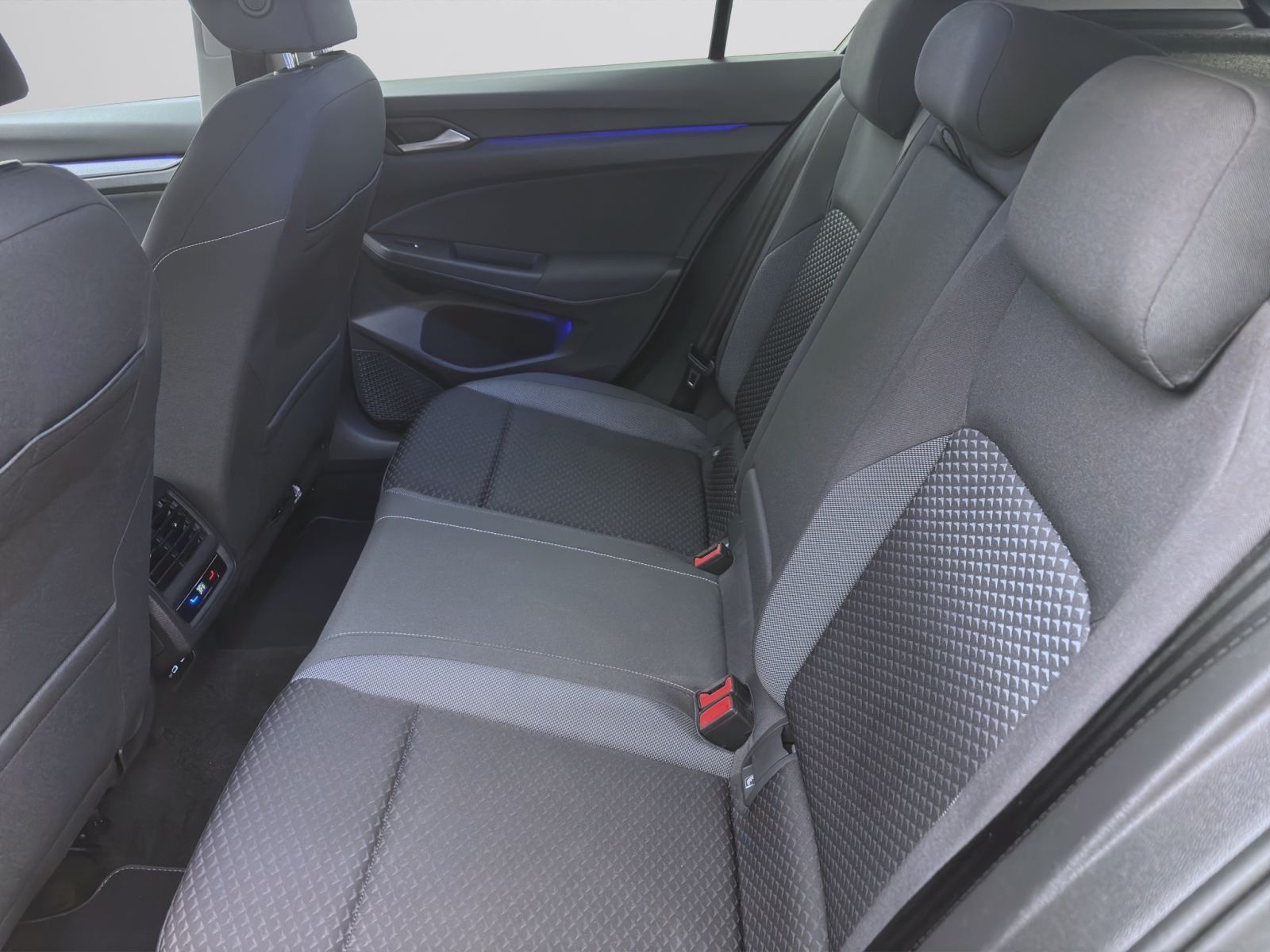 Volkswagen Golf 2.0 TDI DSG ACTIVE AHK NAVI ACC SITZHZG foto 15