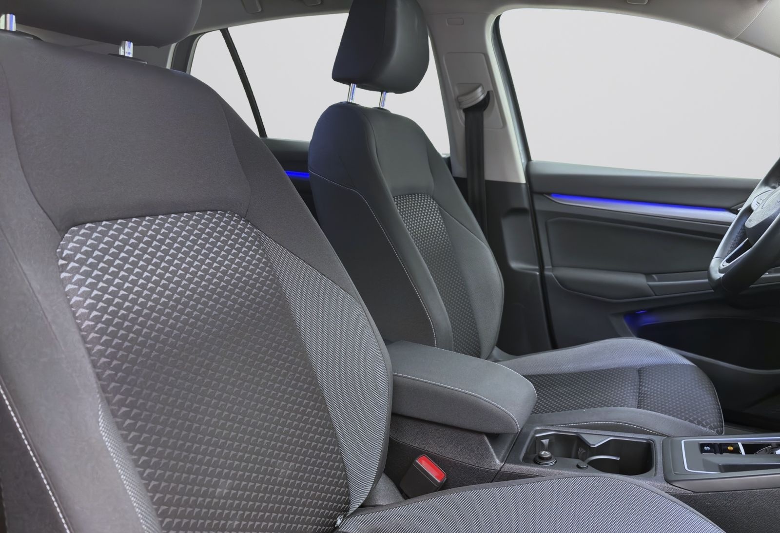 Volkswagen Golf 2.0 TDI DSG ACTIVE AHK NAVI ACC SITZHZG foto 16