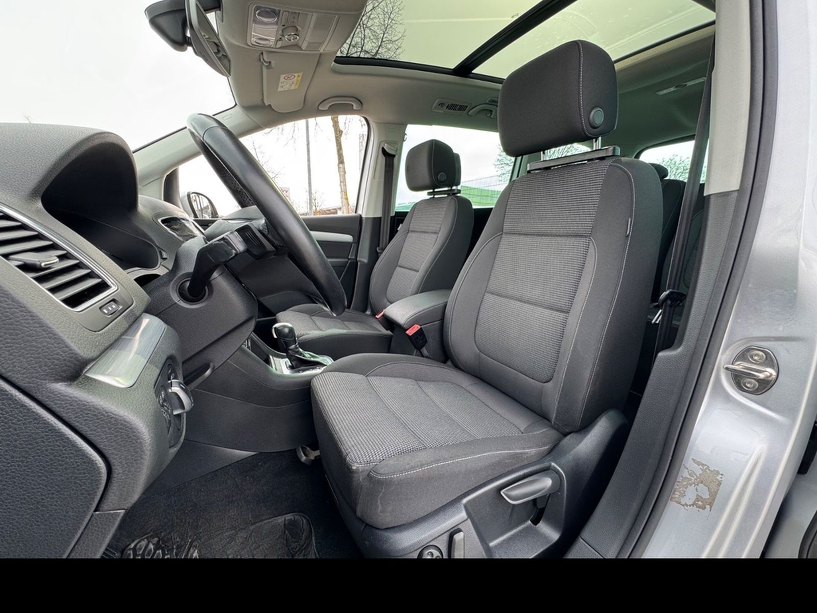 Volkswagen Sharan Comfortline 1.HAND*DSG*NAVI*PANO*7-SITZER foto 14