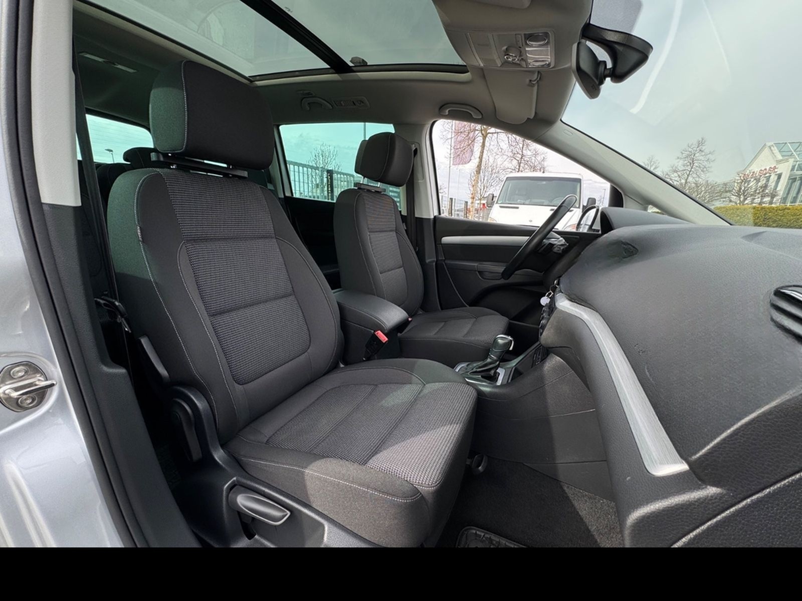 Volkswagen Sharan Comfortline 1.HAND*DSG*NAVI*PANO*7-SITZER foto 15
