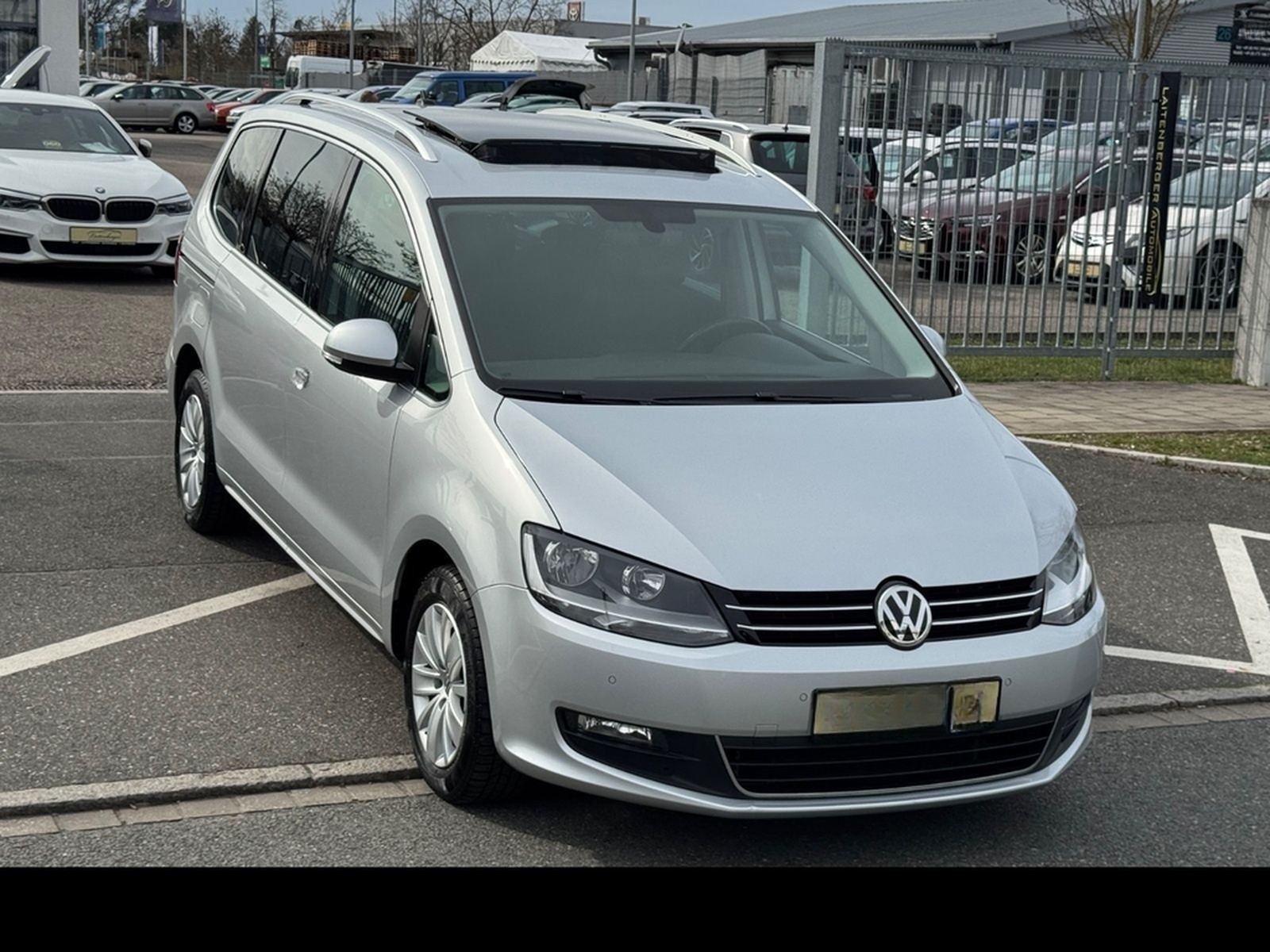Volkswagen Sharan Comfortline 1.HAND*DSG*NAVI*PANO*7-SITZER foto 36