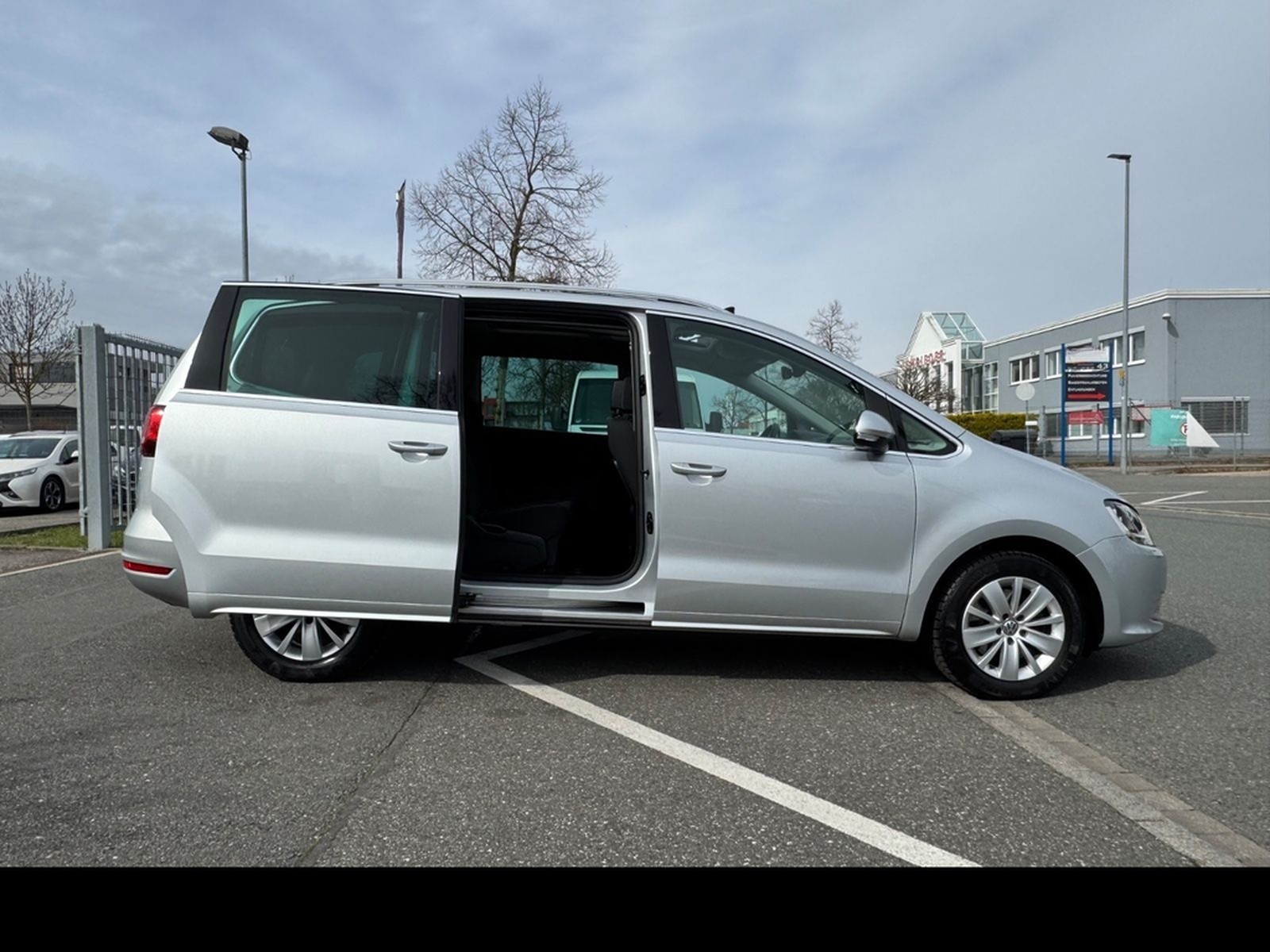 Volkswagen Sharan Comfortline 1.HAND*DSG*NAVI*PANO*7-SITZER foto 41