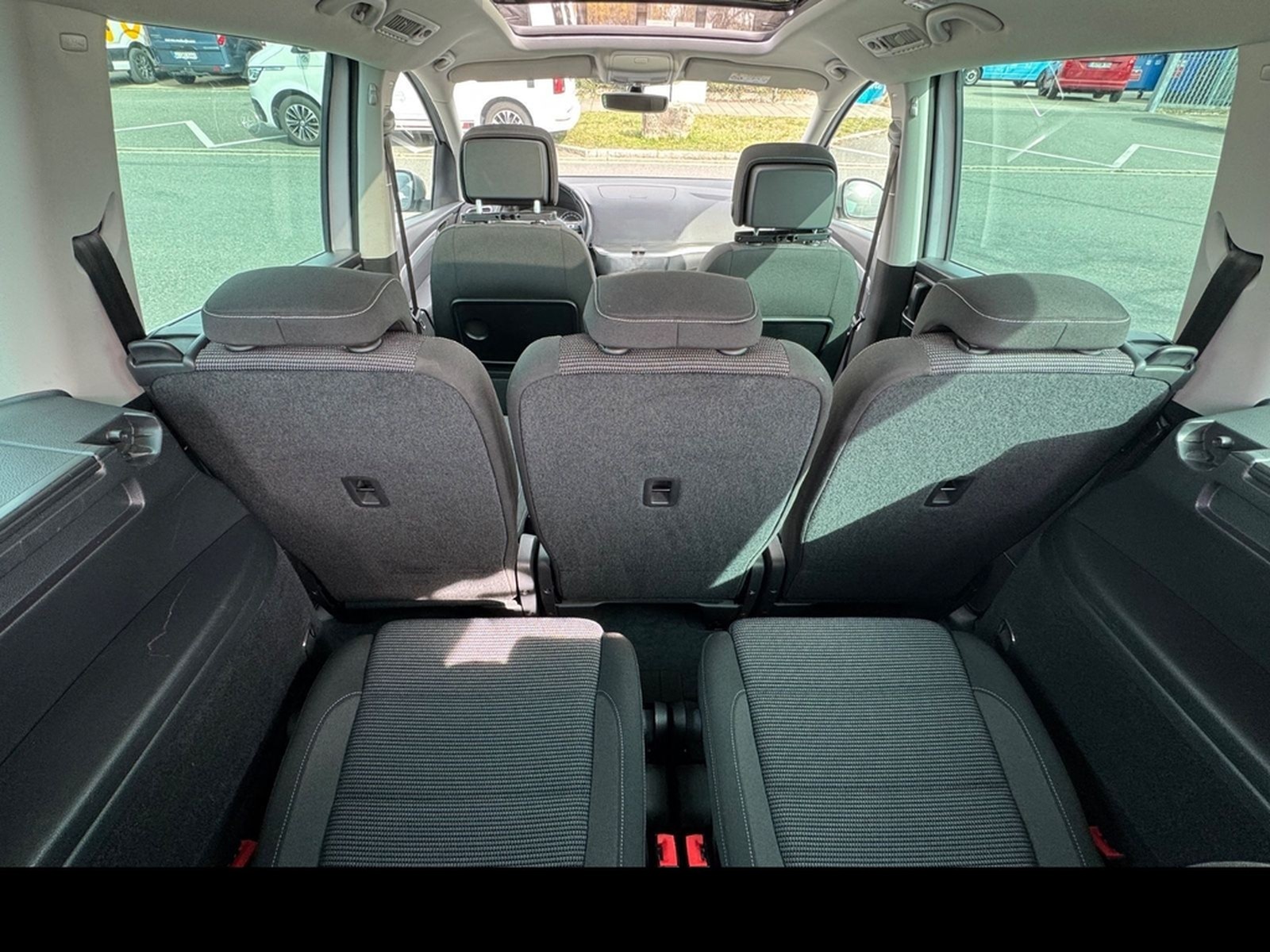Volkswagen Sharan Comfortline 1.HAND*DSG*NAVI*PANO*7-SITZER foto 45