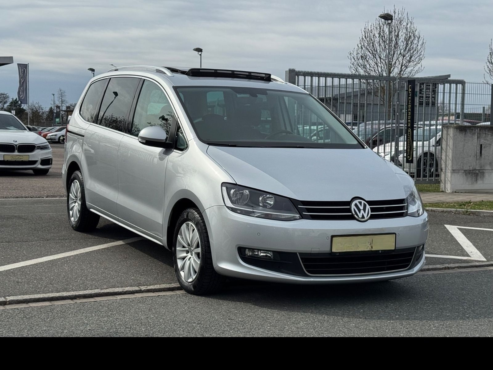 Volkswagen Sharan Comfortline 1.HAND*DSG*NAVI*PANO*7-SITZER foto 46