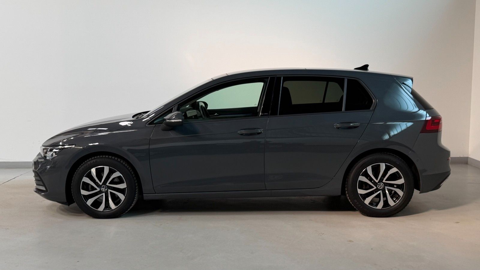 Volkswagen Golf VIII Lim. Active MATRIX-PANO-AHK-HUD-KAMERA foto 2