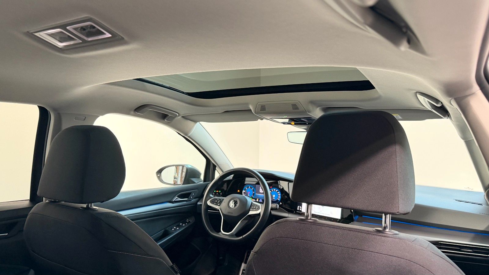 Volkswagen Golf VIII Lim. Active MATRIX-PANO-AHK-HUD-KAMERA foto 23