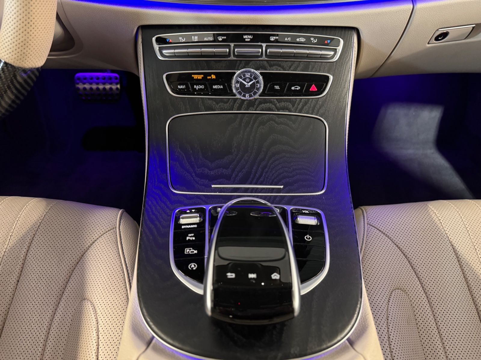 Mercedes-Benz CLS 400d 4Matic AMG/Burmester/Memory/360°/Carbon foto 19
