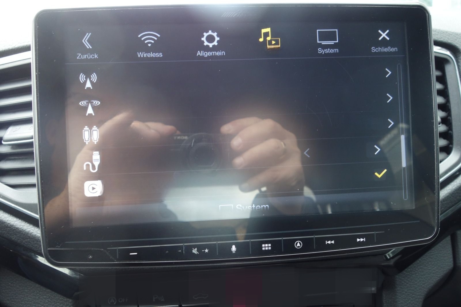 Volkswagen Amarok 3,0 TDI V6 4Mot DoKa STDHZG/AHK/KAM/20'' foto 21