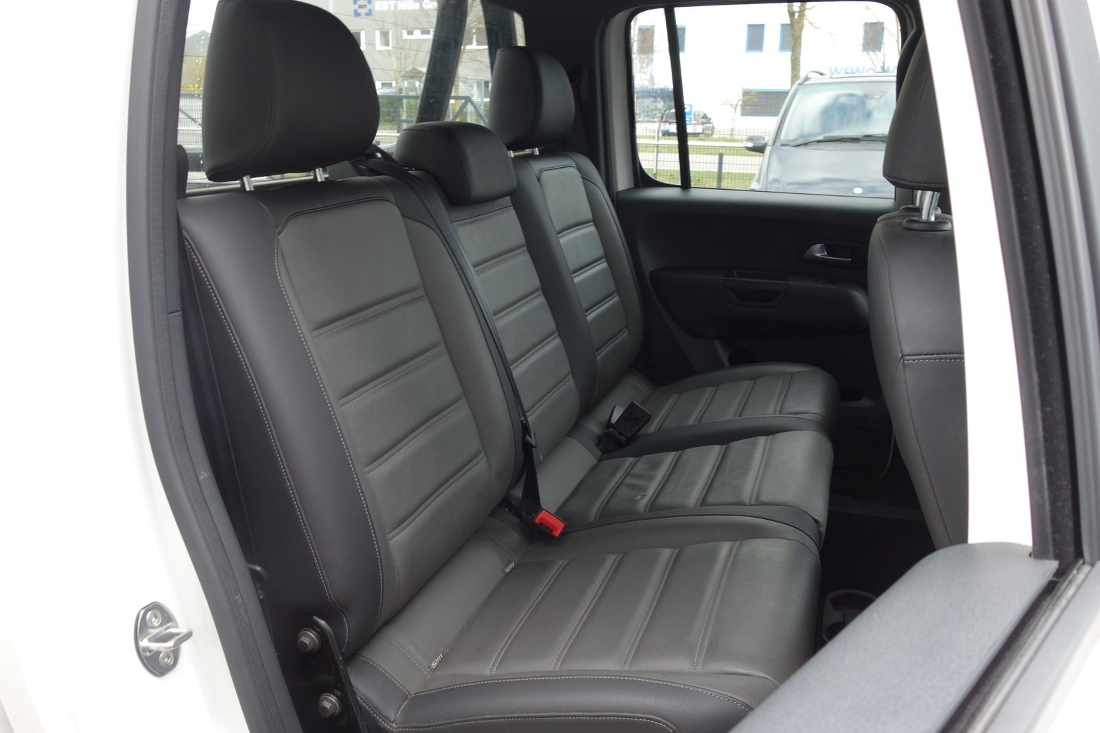 Volkswagen Amarok 3,0 TDI V6 4Mot DoKa STDHZG/AHK/KAM/20'' foto 8