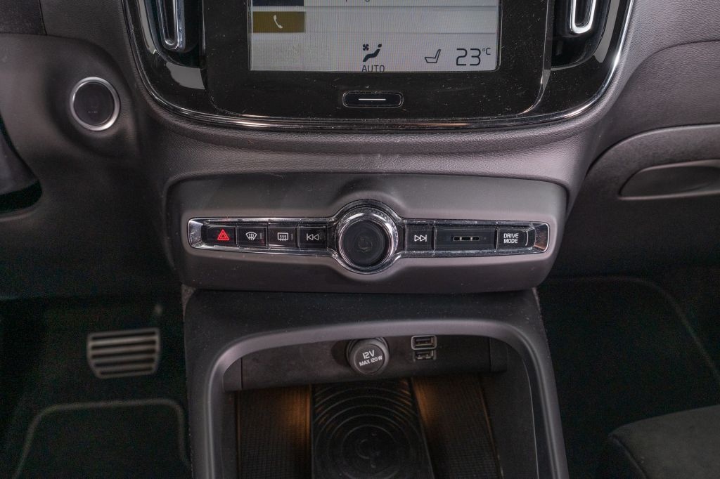 Volvo XC40 T4 R-Design foto 17