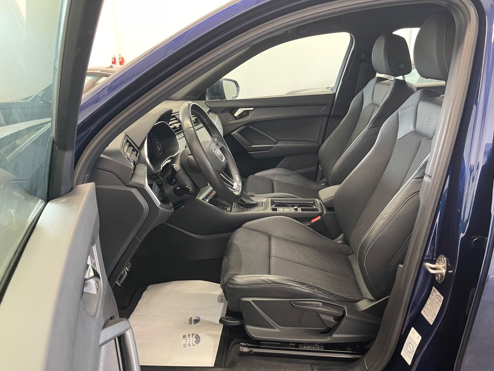 Audi Q3 35 TFSI *ACC*Kam *LED *Navi *SHZ 2xKlima+Kam. foto 7