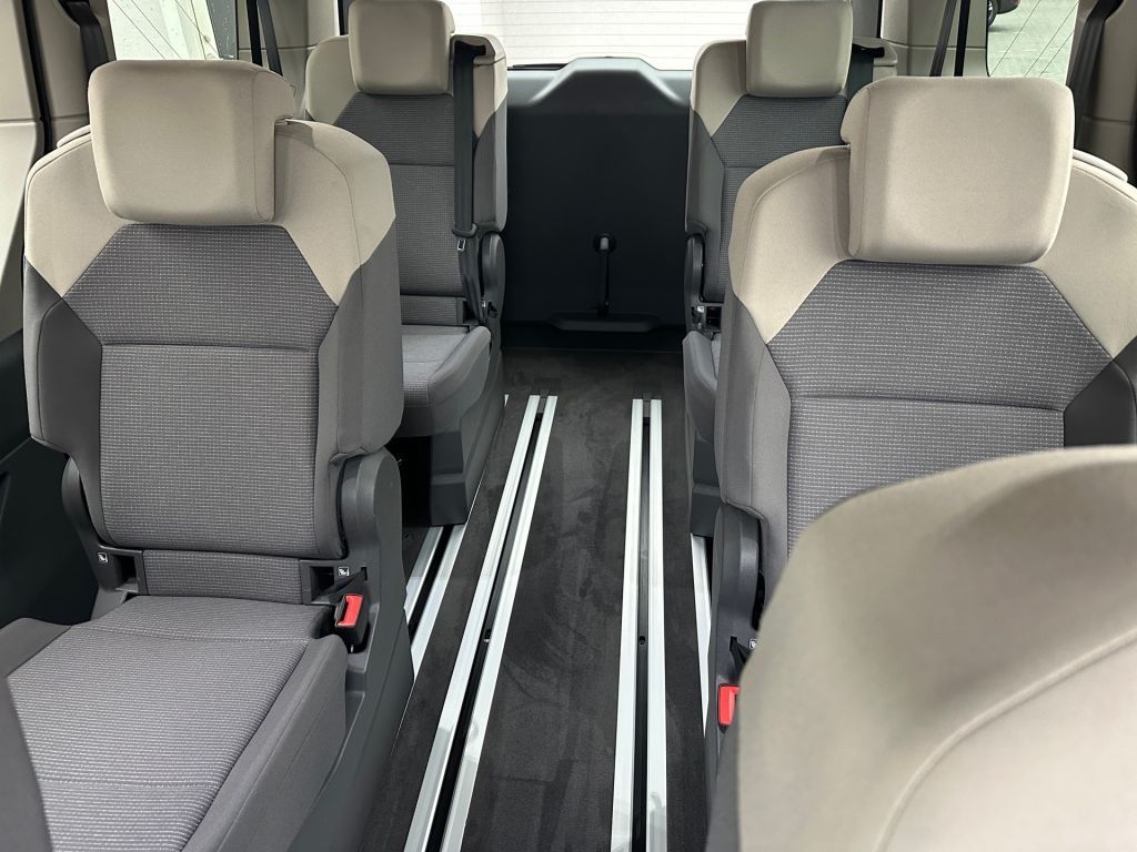 Volkswagen T7 Multivan Kurz 6Sitze Allwetter Pdc Ahk Navi foto 12