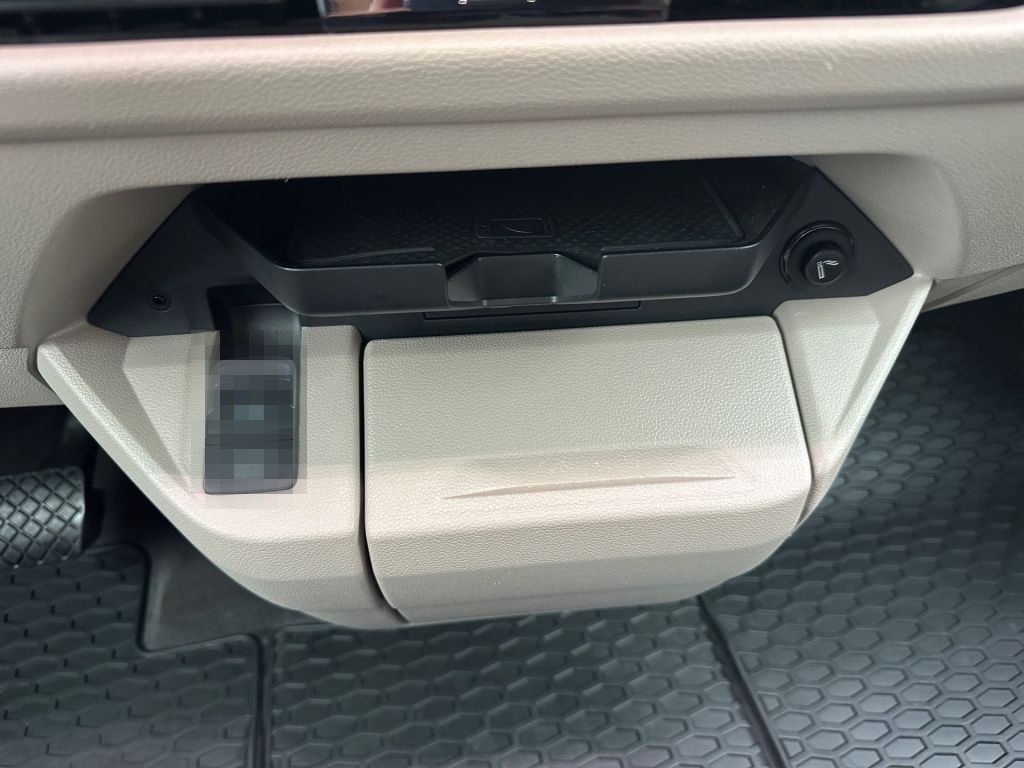 Volkswagen T7 Multivan Kurz 6Sitze Allwetter Pdc Ahk Navi foto 15