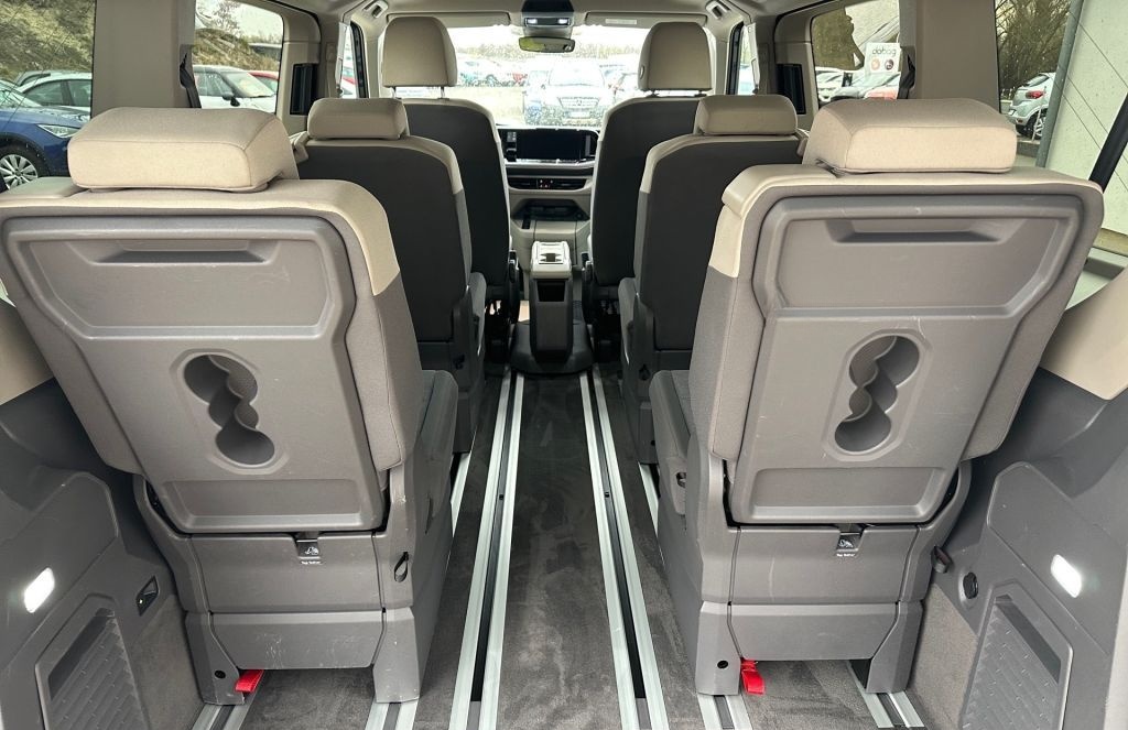 Volkswagen T7 Multivan Kurz 6Sitze Allwetter Pdc Ahk Navi foto 7