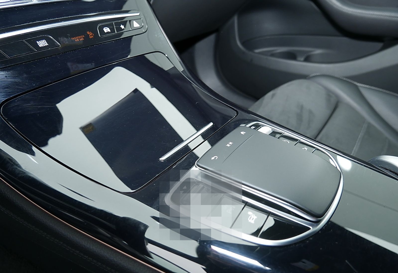 Mercedes-Benz EQC 400 4M AMG+MEMORY+SCHIEBEDACH+AHK+360°KAMERA foto 11