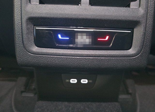 Volkswagen Golf VIII 1.5 eTSI DSG R-Line *MATRIX*NAVI*HUD* foto 18
