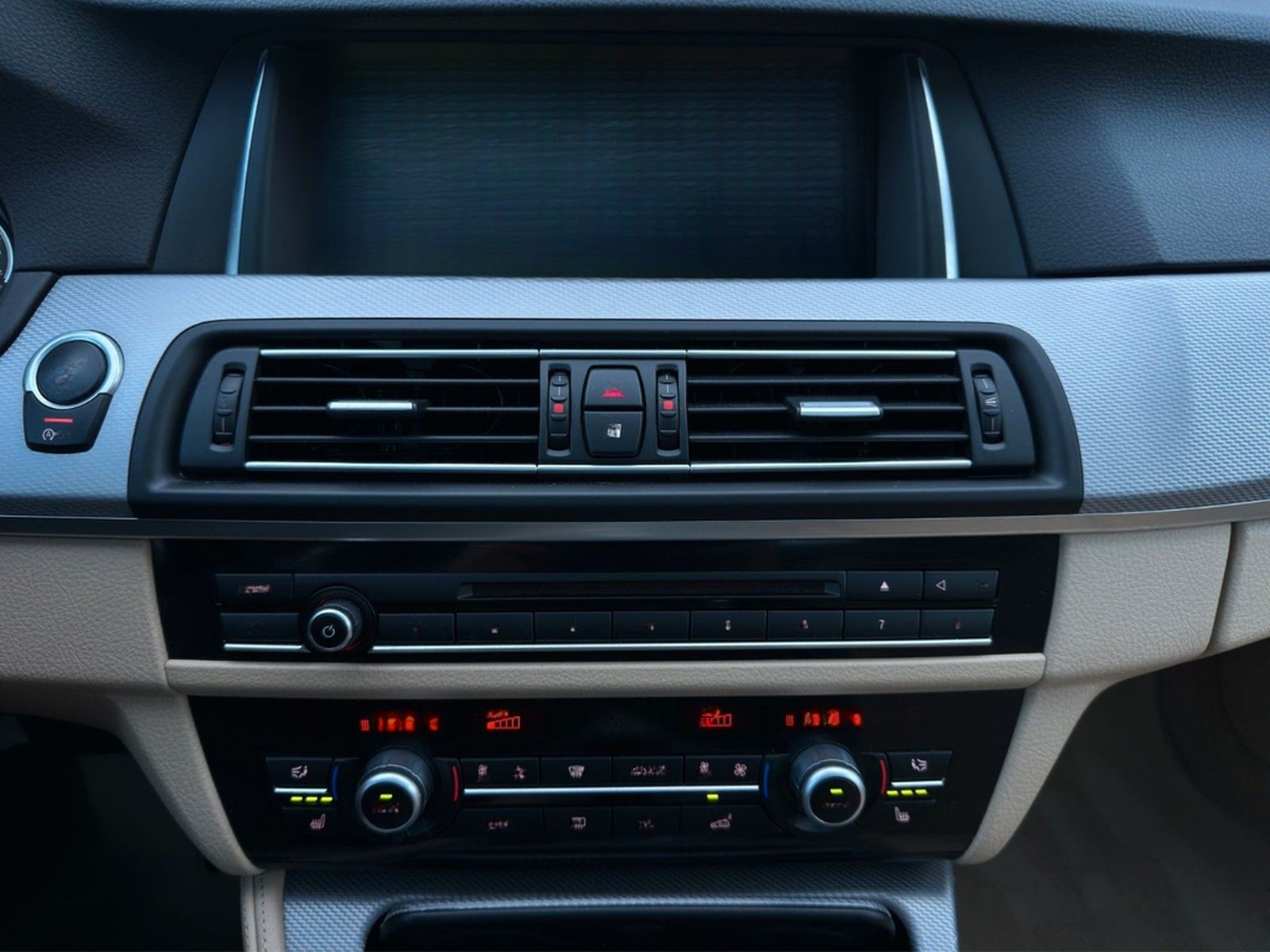 BMW 530 d xD M Sport LED Pano HUD AHK Memory LM 18 foto 22