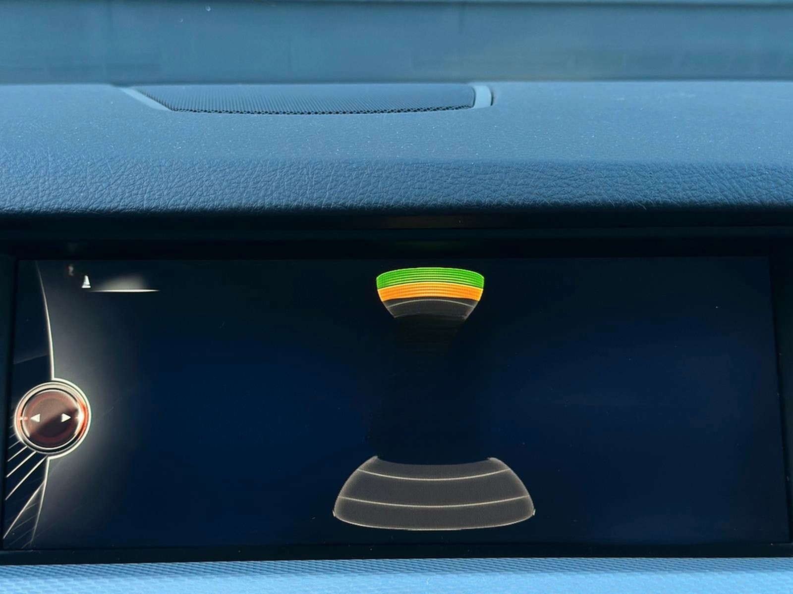 BMW 530 d xD M Sport LED Pano HUD AHK Memory LM 18 foto 25