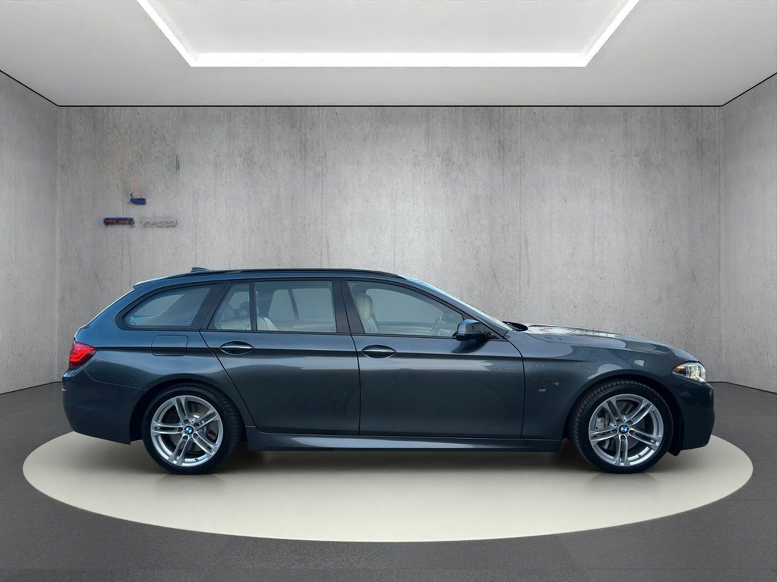 BMW 530 d xD M Sport LED Pano HUD AHK Memory LM 18 foto 7