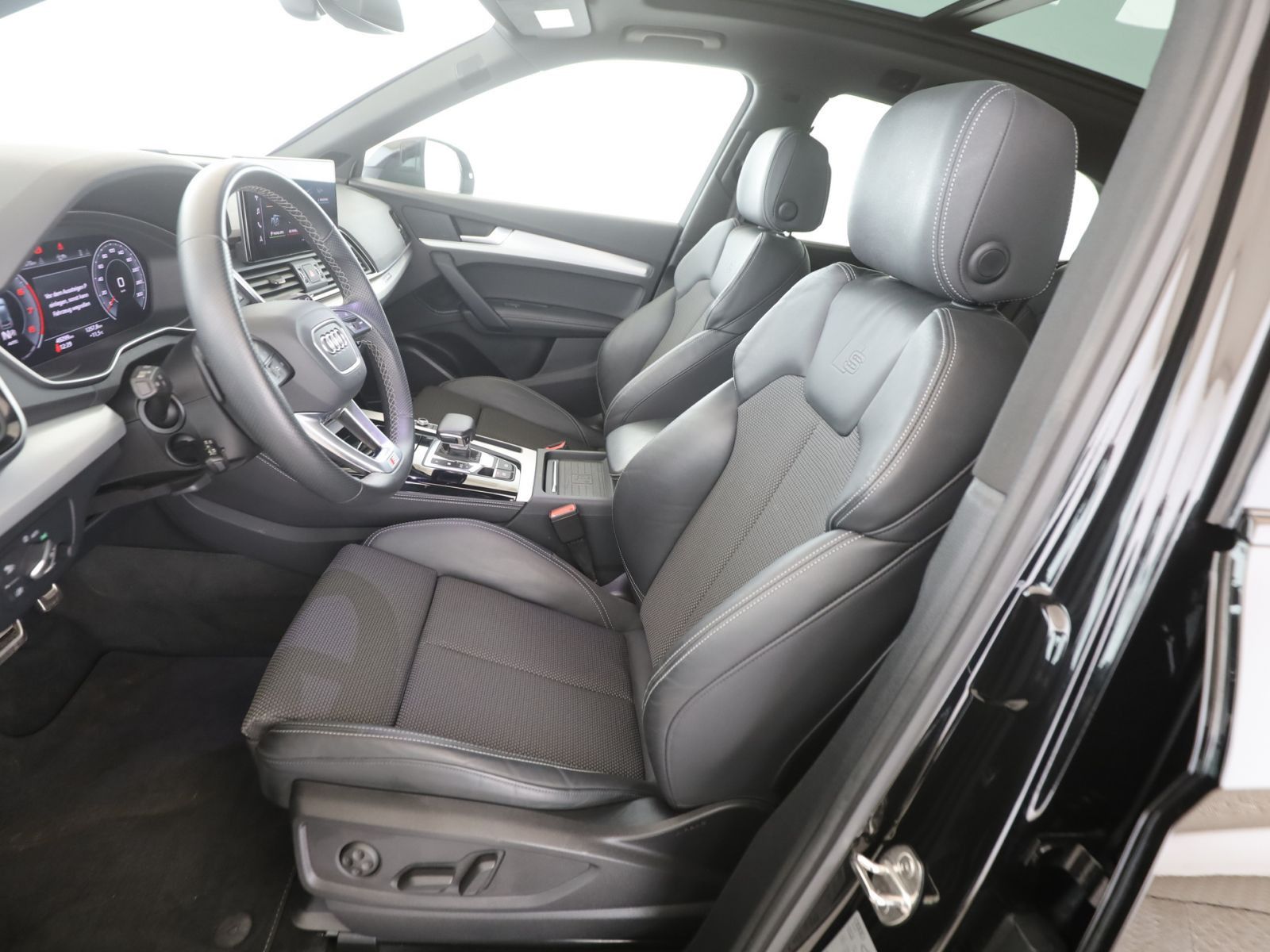 Audi Q5 40 TFSI quattro S line Pano+AHK+Matrix+RFK+B& foto 13