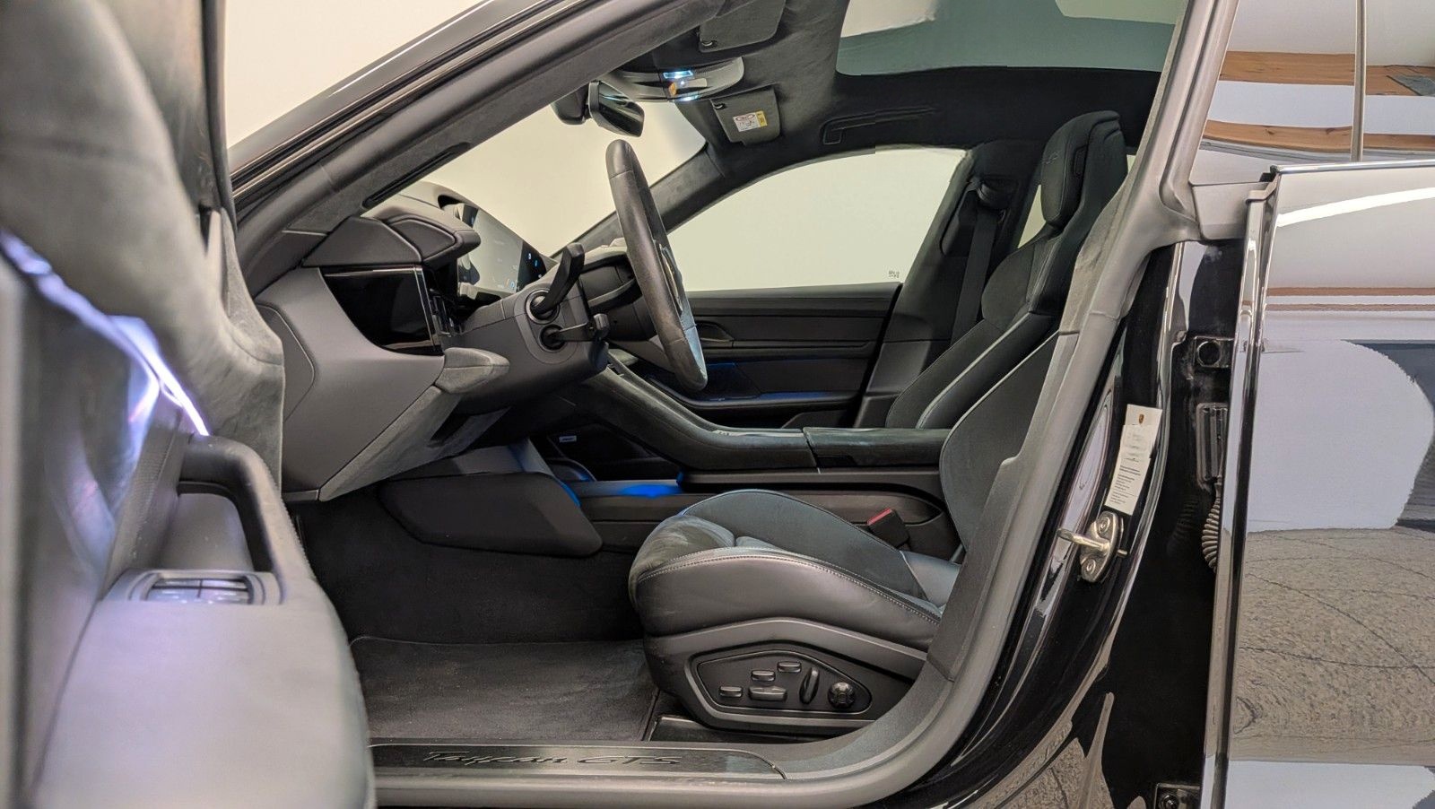 Porsche Taycan GTS/Pano/Chrono/360°/Matrix/Luft/ACC/21"/ foto 8