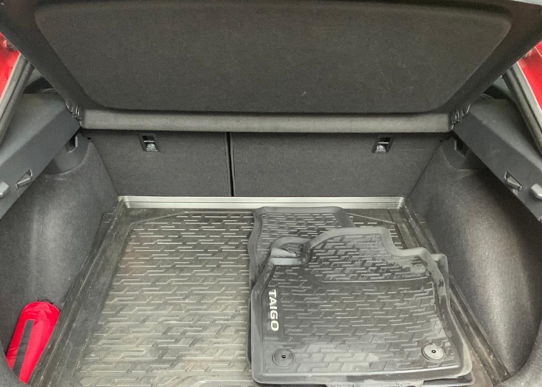 Volkswagen Taigo R-Line 1.0 TSI DSG AHK+WIPA+NAVI+APP foto 16