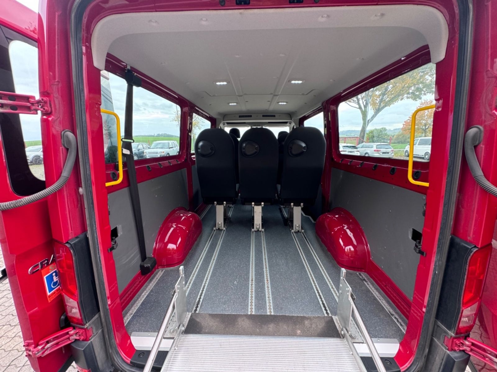 Volkswagen Crafter 2.0 TDI LANG *9 SITZER *RAMPE *140 PS foto 13