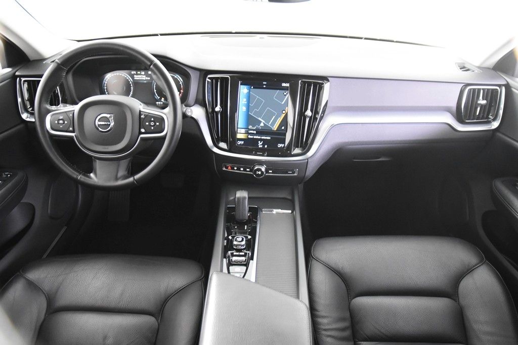 Volvo V60 B4 Inscription *1.Hand*Leder*Navi*Standheiz. foto 2