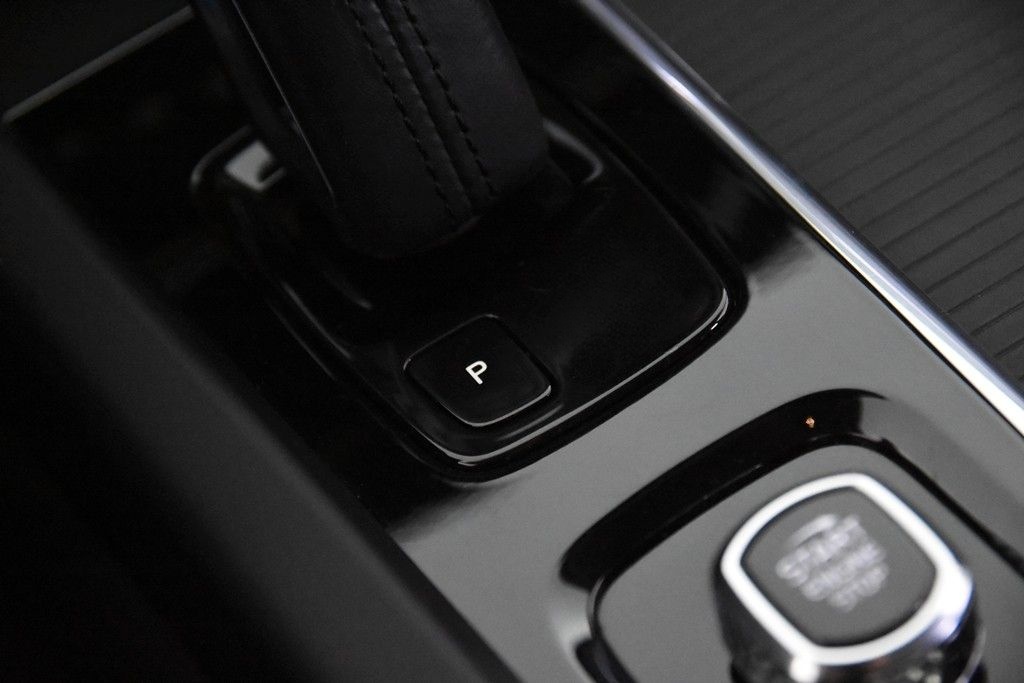 Volvo V60 B4 Inscription *1.Hand*Leder*Navi*Standheiz. foto 13