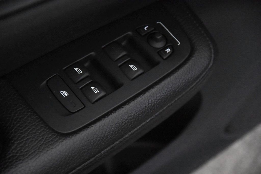 Volvo V60 B4 Inscription *1.Hand*Leder*Navi*Standheiz. foto 19