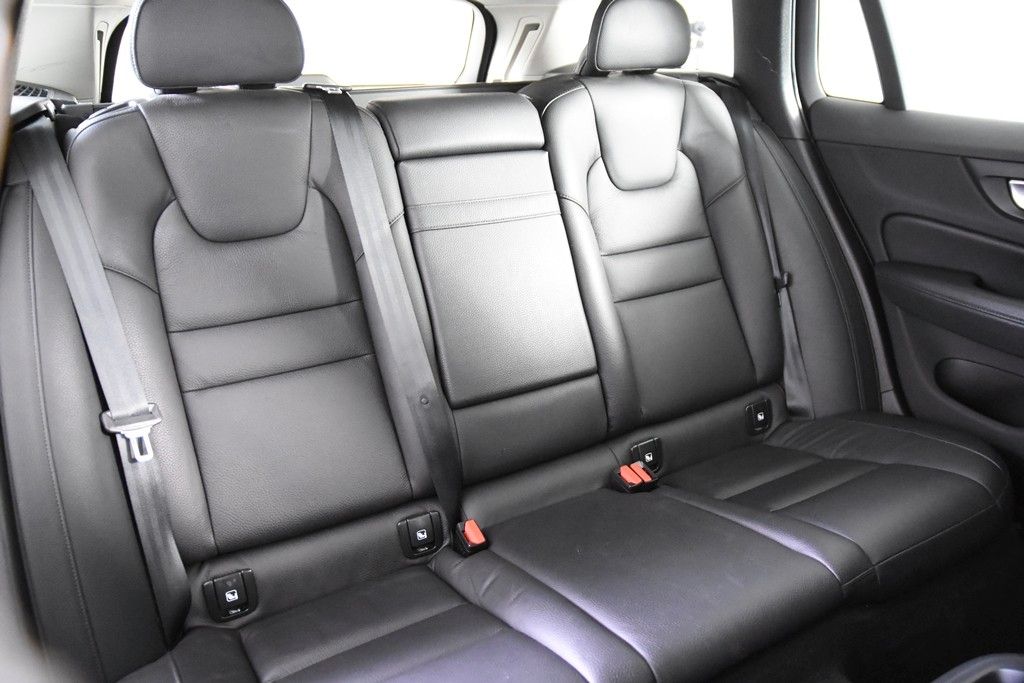 Volvo V60 B4 Inscription *1.Hand*Leder*Navi*Standheiz. foto 10