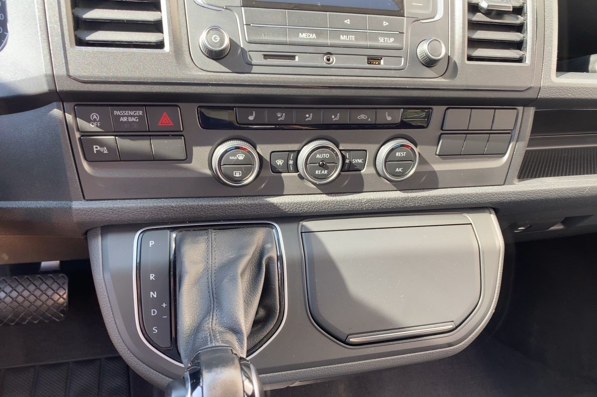 Volkswagen T6 Multivan 2.0 TDI DSG Trendline ACC AHK LED Pa foto 12