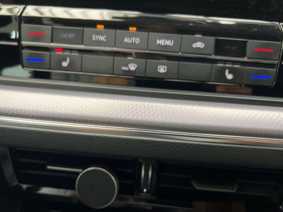 Volkswagen Touareg 3.0 V6 TDI DSG R-Line 4M Standh. Luft AH foto 15