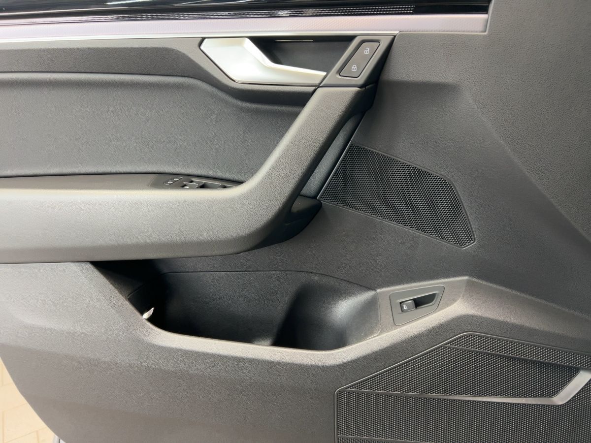 Volkswagen Touareg 3.0 V6 TDI DSG R-Line 4M Standh. Luft AH foto 18