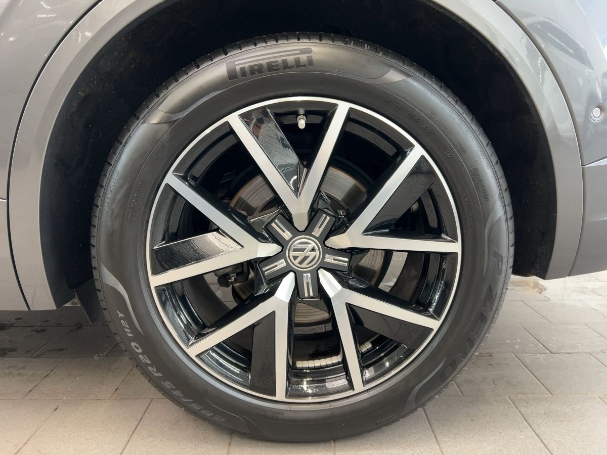 Volkswagen Touareg 3.0 V6 TDI DSG R-Line 4M Standh. Luft AH foto 8