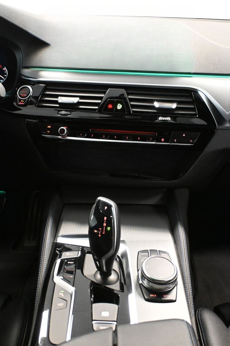 BMW 530 d xDrive M Sport*LED*ST-HEIZ*RFK*AHK*ACC foto 18