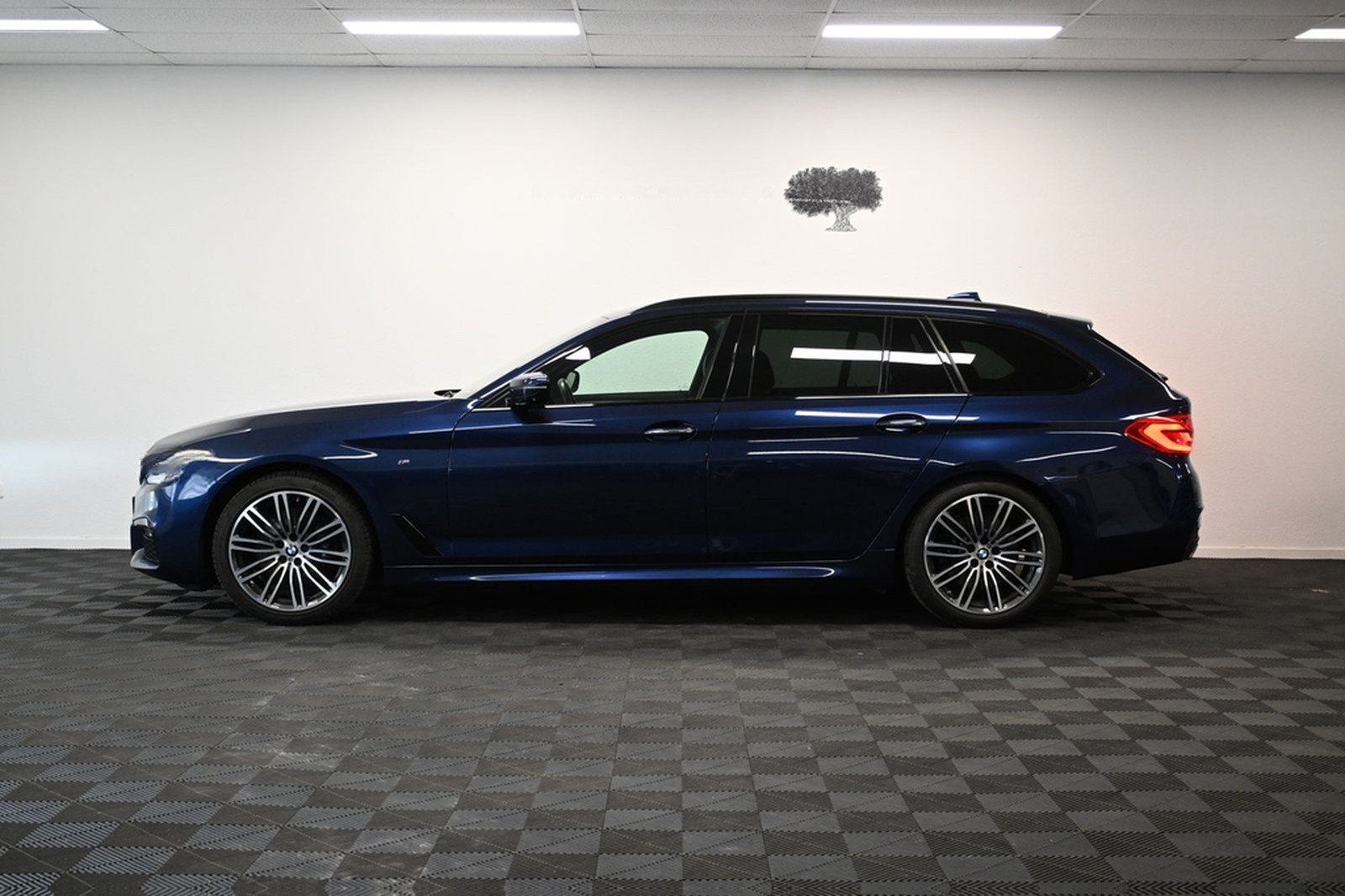 BMW 530 d xDrive M Sport*LED*ST-HEIZ*RFK*AHK*ACC foto 7
