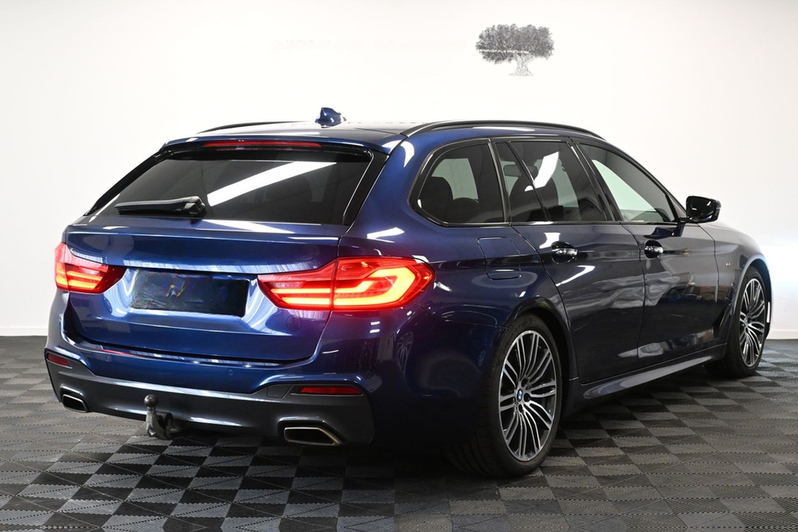 BMW 530 d xDrive M Sport*LED*ST-HEIZ*RFK*AHK*ACC foto 9