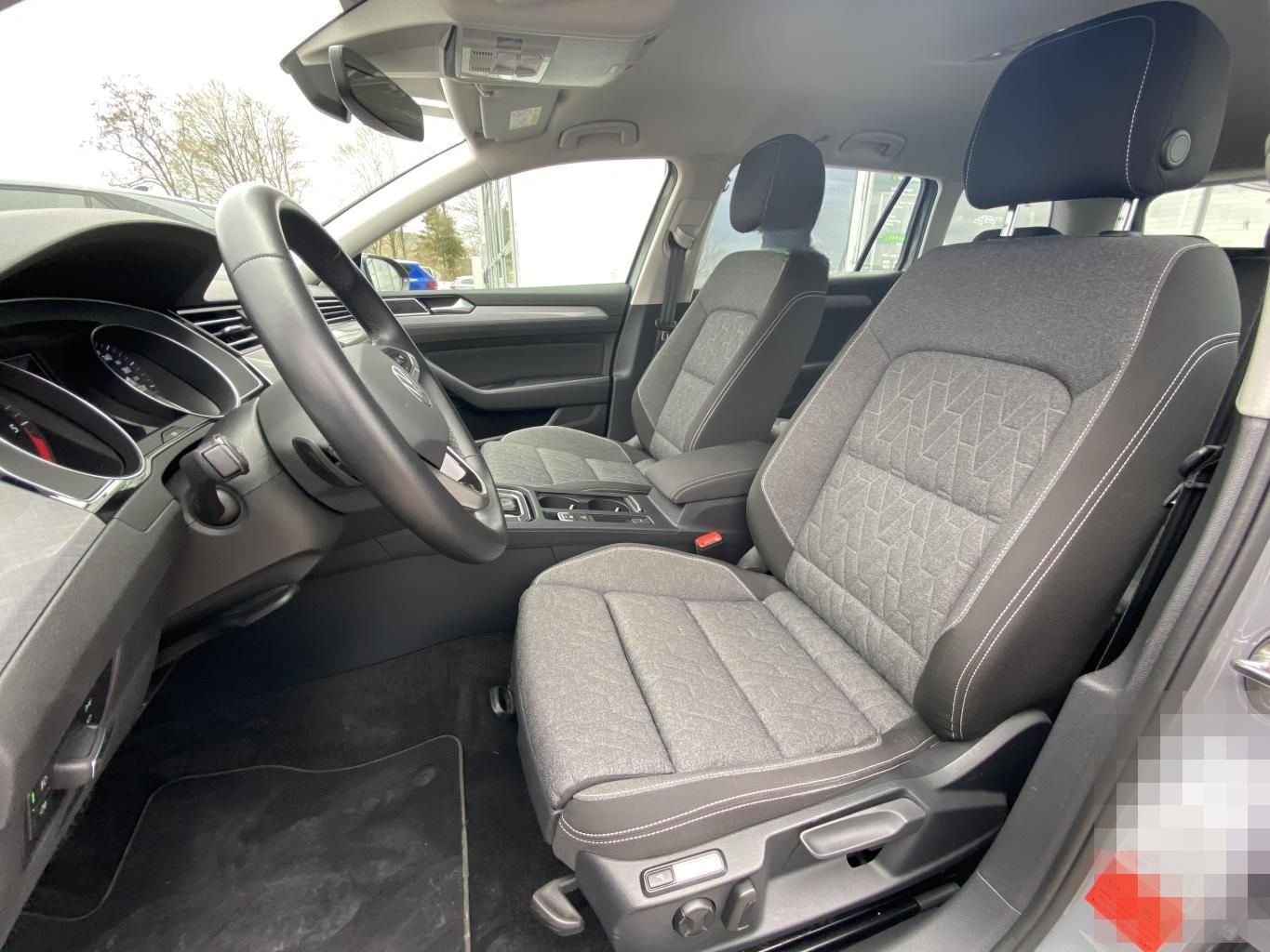 Volkswagen Passat Variant 2.0 TDI DSG Business AHK+APP-CONN foto 10