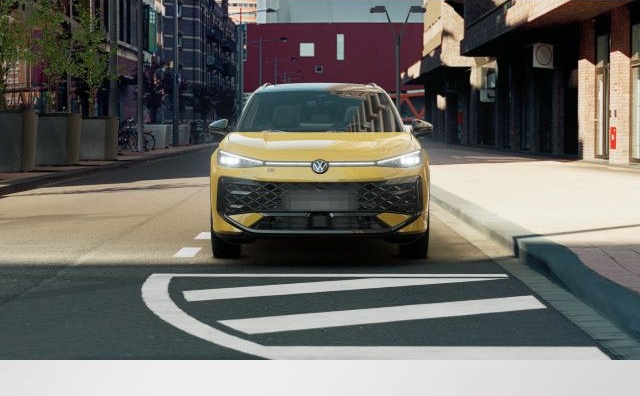 Volkswagen T-Roc R-Line 1.5 eTSI IQ.Light IQ.Drive Pano Nav foto 7