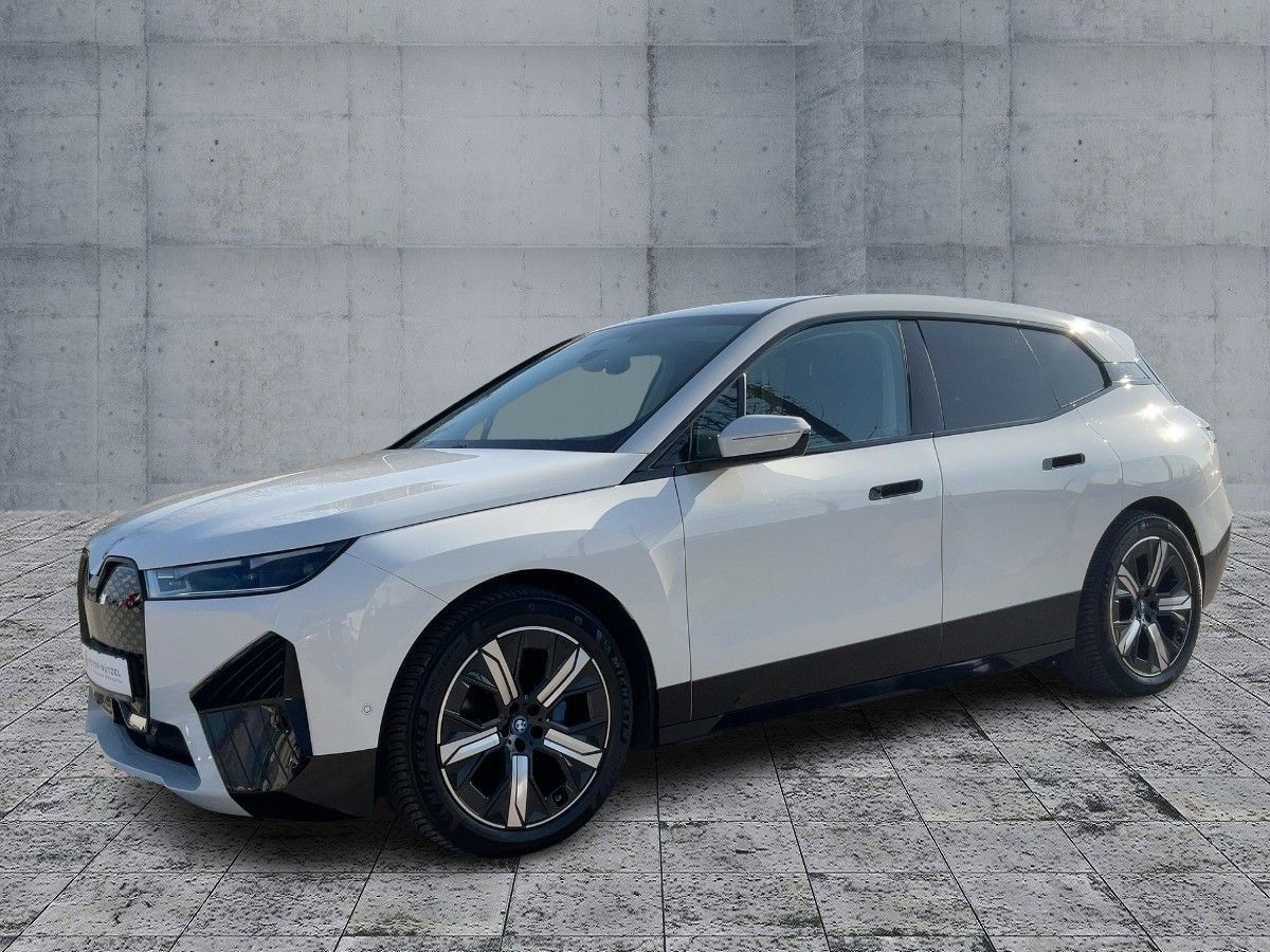 BMW IX xDrive40 SPORT LED+NAVI+360°+HuD+GRA+APP+AHK foto 2