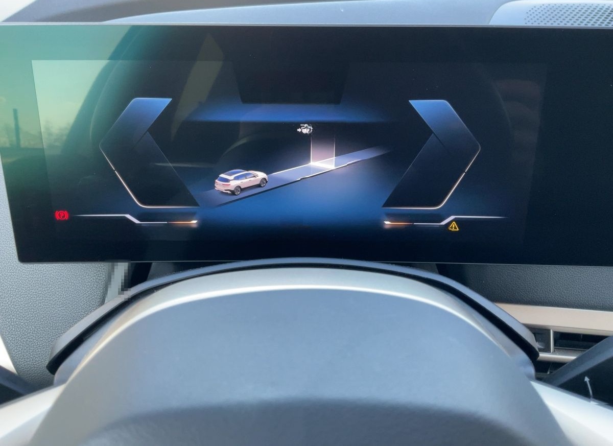 BMW IX xDrive40 SPORT LED+NAVI+360°+HuD+GRA+APP+AHK foto 18