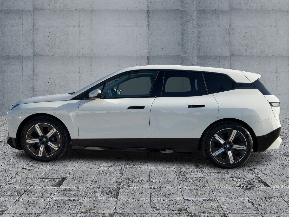 BMW IX xDrive40 SPORT LED+NAVI+360°+HuD+GRA+APP+AHK foto 4